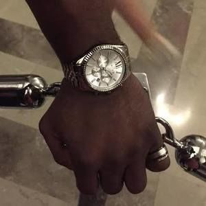 Meet your Posher, Adama